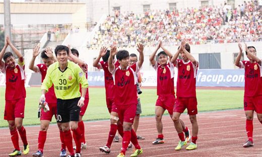 记者：阿尔巴尼亚国脚马纳伊将从沙迦加盟浙江，转会费约350万美元