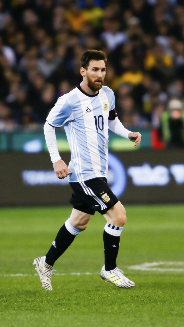 托纳利：我们把握机会不够好，然后每过一分钟比赛就会更沉重