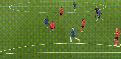 WTT总决赛：林诗栋4-0完胜梁靖崑，挺进男单八强