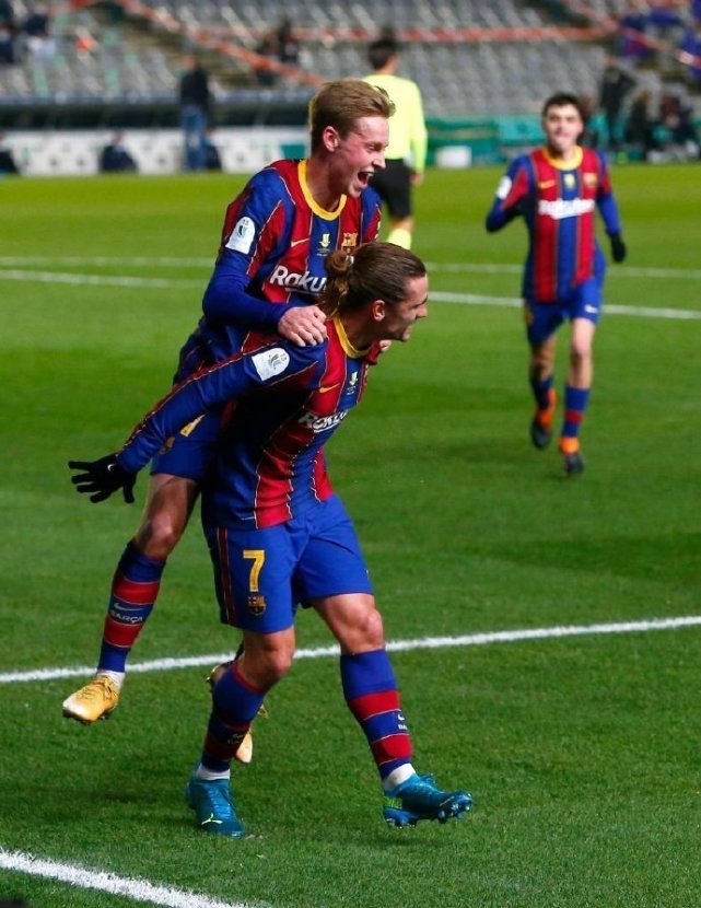 NBA官宣：76人违规罚款10万美元 恩比德赛前状态缺席却登场