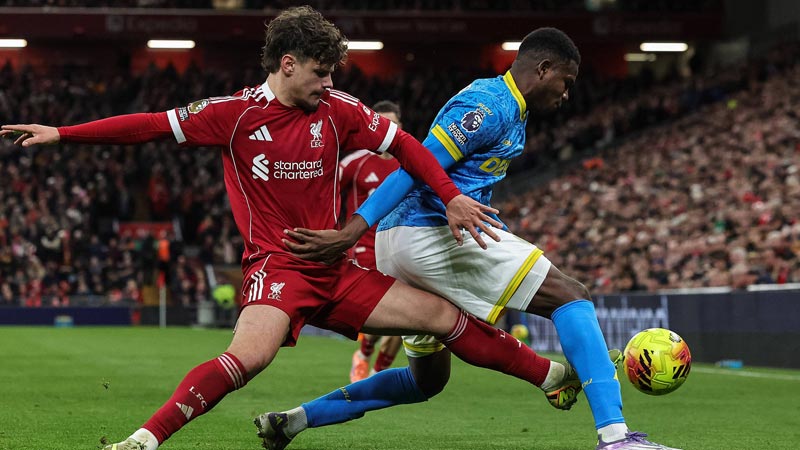 图片报：乌尔比希佩戴特制眼镜与耳罩训练，为了提高专注力