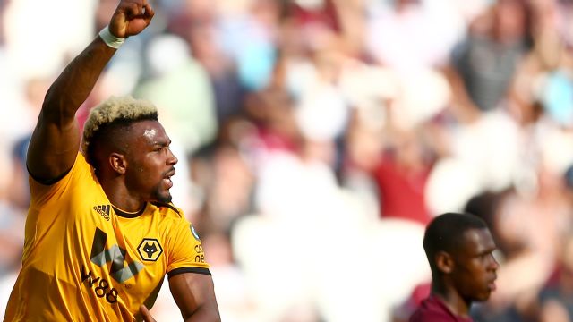 国足友谊赛战胜韩国展现新阵容